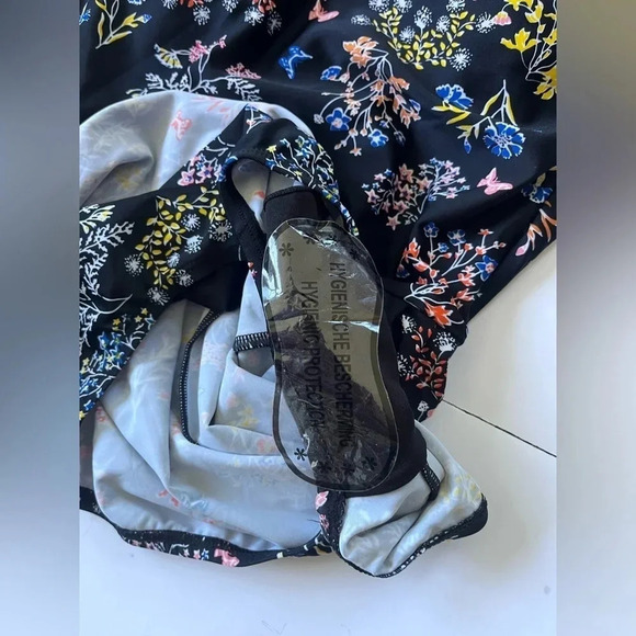 NWT Black Floral Shore Shapes Swim Dress Women Size 12 - Picture 3 of 7